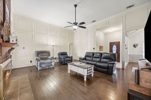 6214 Jessica Way, Rowlett, TX 75089