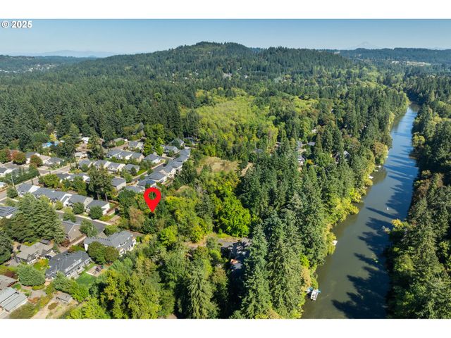 19368 RIVERWOOD Ln, Lake Oswego, OR 97035