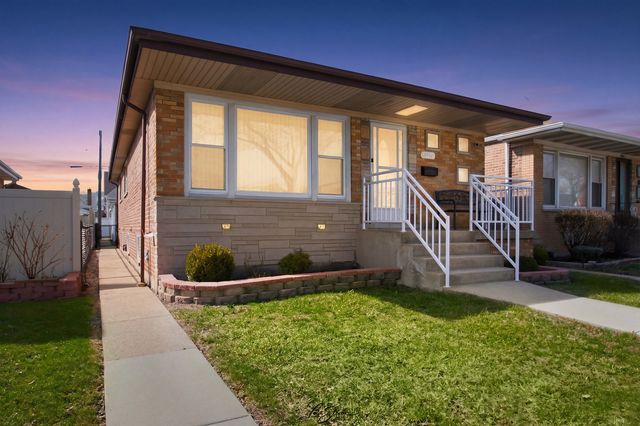 11046 S Ewing Avenue, Chicago, IL 60617