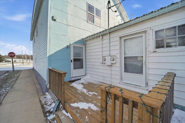 101 S Washington Street, Dunkerton, IA 50626