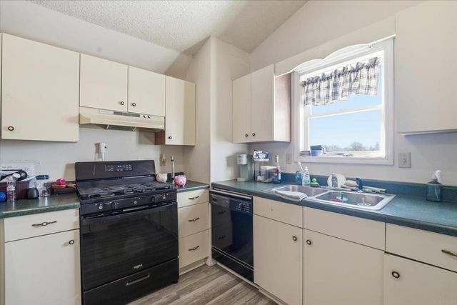 101 S Washington Street, Dunkerton, IA 50626