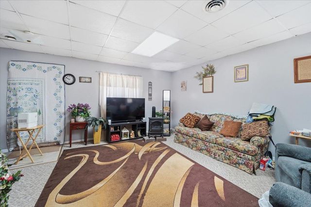 101 S Washington Street, Dunkerton, IA 50626