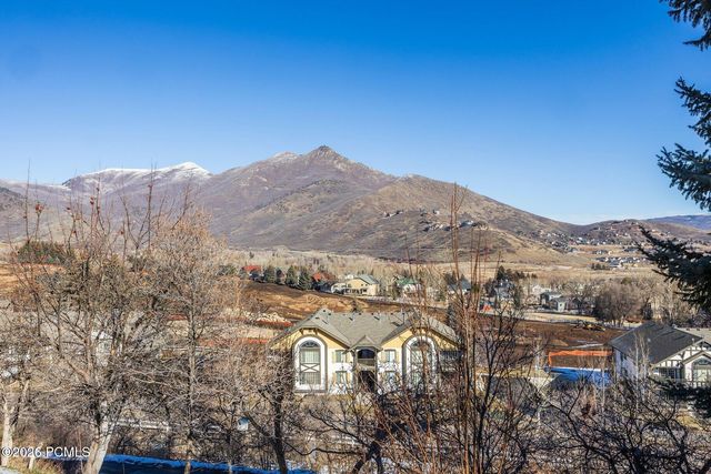 874 Schneitter Circle Apt 5, Midway, UT 84049