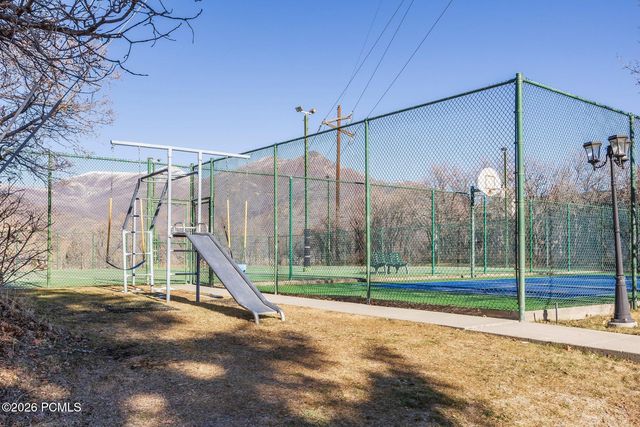 874 Schneitter Circle Apt 5, Midway, UT 84049