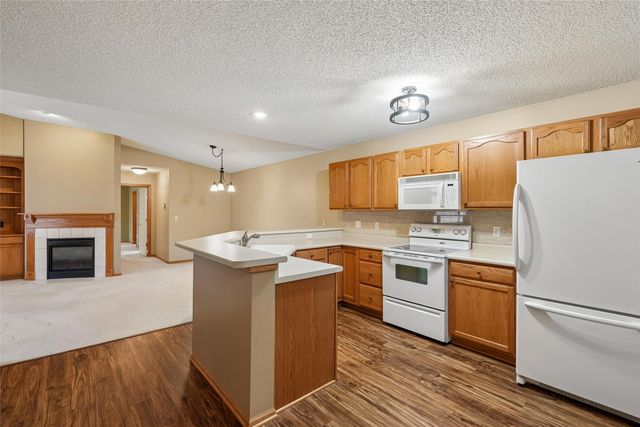 9508 Ironwood Lane, Johnston, IA 50131