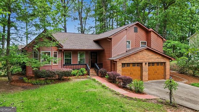 382 Indian Lake Court, Hiram, GA 30141