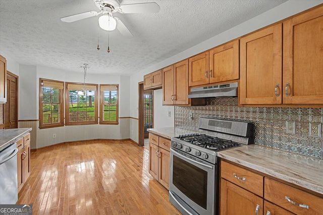 382 Indian Lake Court, Hiram, GA 30141