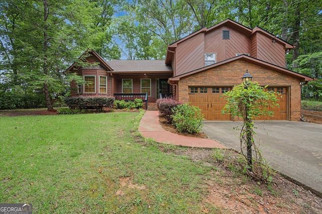 382 Indian Lake Court, Hiram, GA 30141