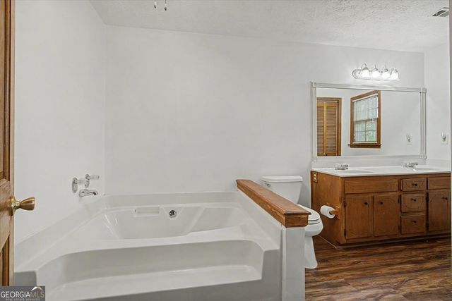 382 Indian Lake Court, Hiram, GA 30141