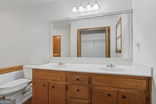 382 Indian Lake Court, Hiram, GA 30141