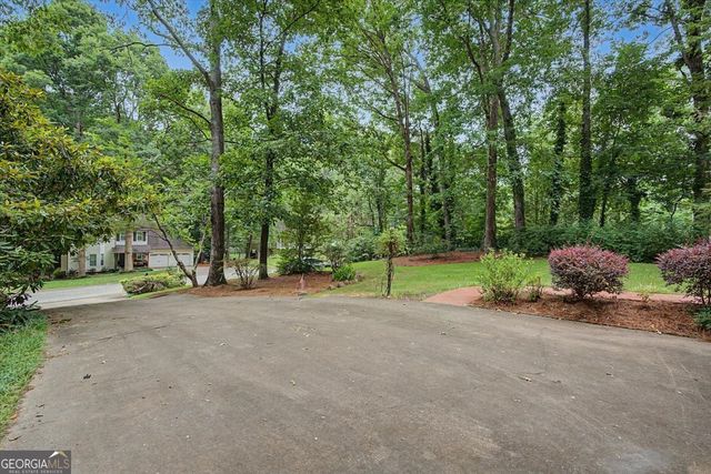 382 Indian Lake Court, Hiram, GA 30141