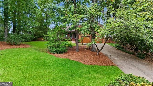 382 Indian Lake Court, Hiram, GA 30141
