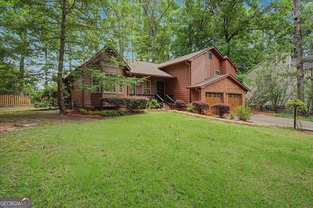 382 Indian Lake Court, Hiram, GA 30141
