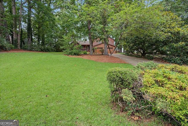 382 Indian Lake Court, Hiram, GA 30141
