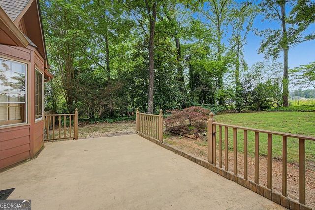 382 Indian Lake Court, Hiram, GA 30141