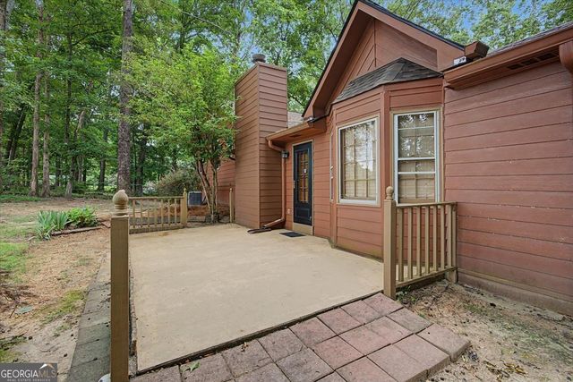 382 Indian Lake Court, Hiram, GA 30141