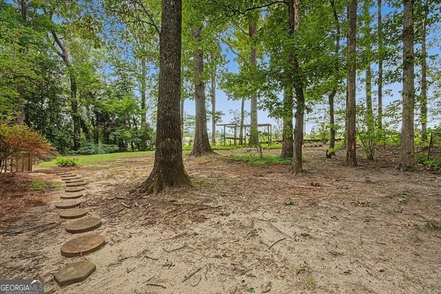 382 Indian Lake Court, Hiram, GA 30141