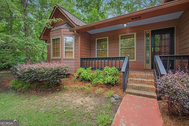 382 Indian Lake Court, Hiram, GA 30141