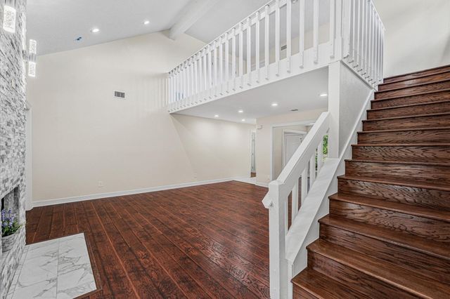 6130 Briar Terrace Drive, Houston, TX 77072