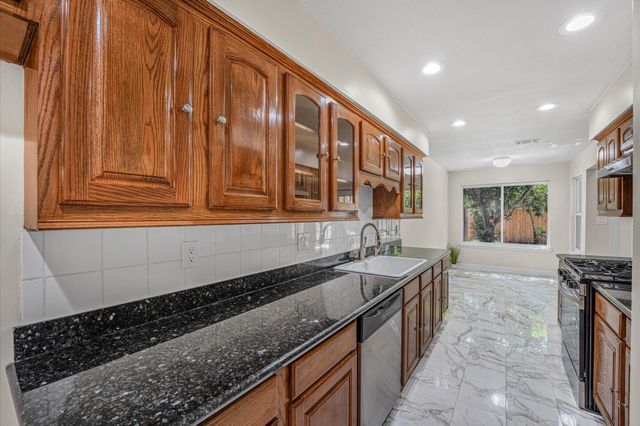 6130 Briar Terrace Drive, Houston, TX 77072