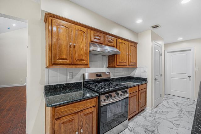 6130 Briar Terrace Drive, Houston, TX 77072