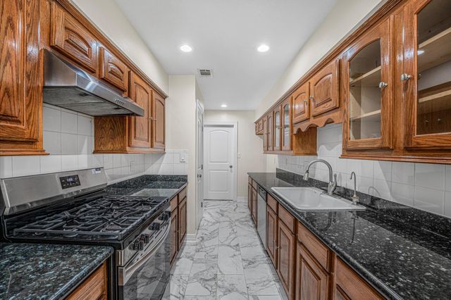 6130 Briar Terrace Drive, Houston, TX 77072