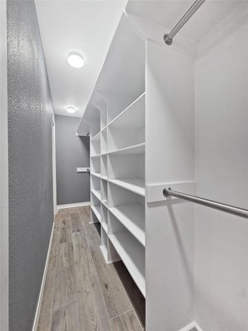 6402 Gaffney Drive, Jones Creek, TX 77541