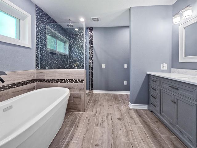 6402 Gaffney Drive, Jones Creek, TX 77541