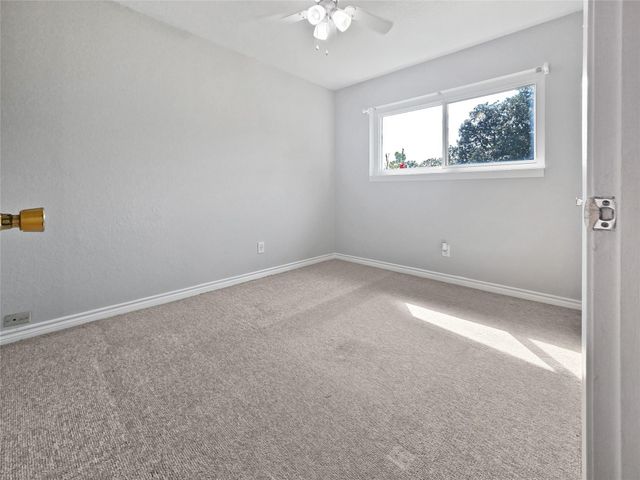 6402 Gaffney Drive, Jones Creek, TX 77541