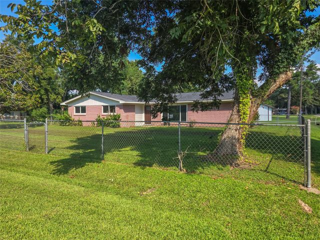 6402 Gaffney Drive, Jones Creek, TX 77541