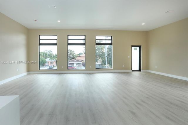 120 SW 35 Ave A2, Miami, FL 33135