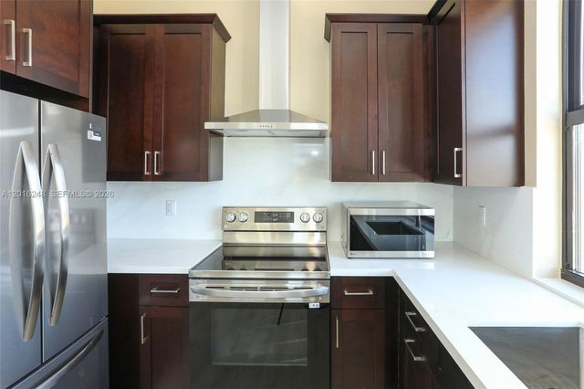 120 SW 35 Ave A2, Miami, FL 33135