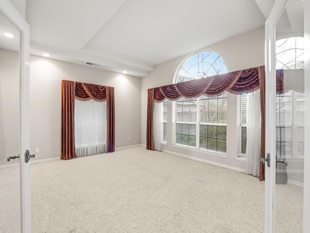 203 W Bluff Avenue, Fresno, CA 93711