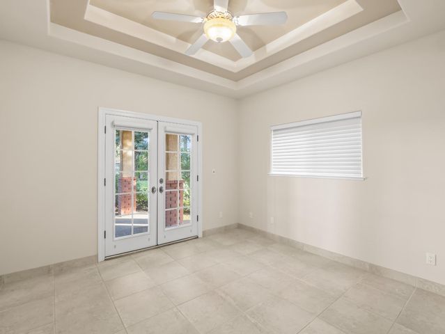 203 W Bluff Avenue, Fresno, CA 93711