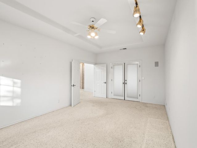 203 W Bluff Avenue, Fresno, CA 93711