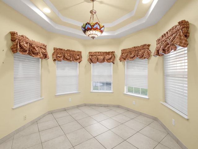 203 W Bluff Avenue, Fresno, CA 93711