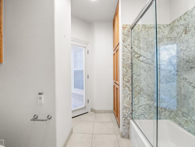 203 W Bluff Avenue, Fresno, CA 93711