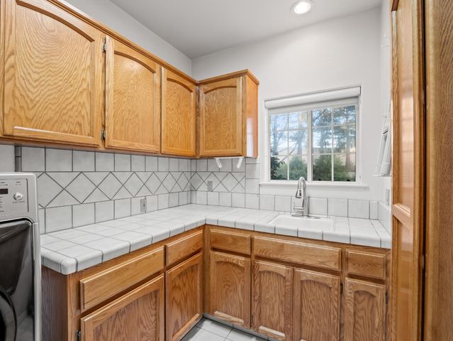 203 W Bluff Avenue, Fresno, CA 93711