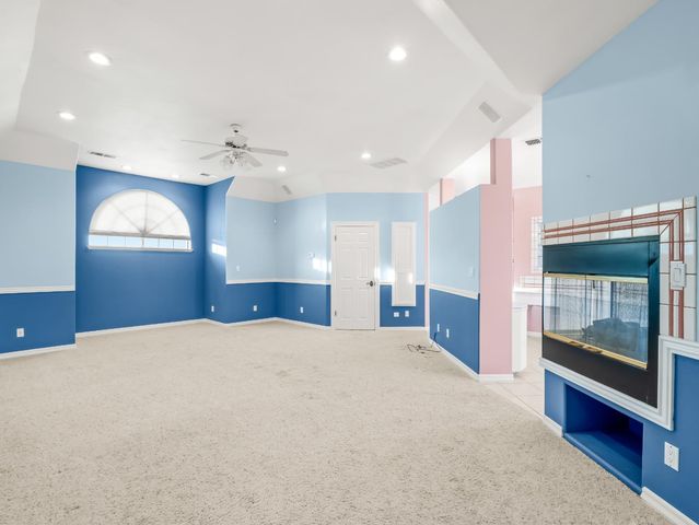 203 W Bluff Avenue, Fresno, CA 93711