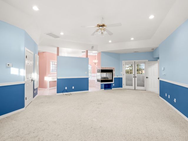 203 W Bluff Avenue, Fresno, CA 93711