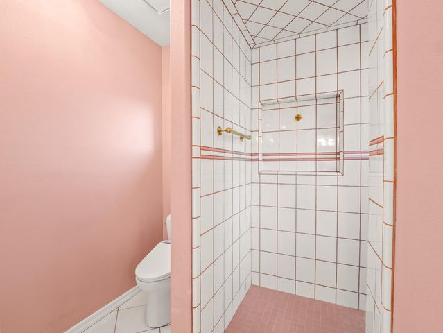 203 W Bluff Avenue, Fresno, CA 93711