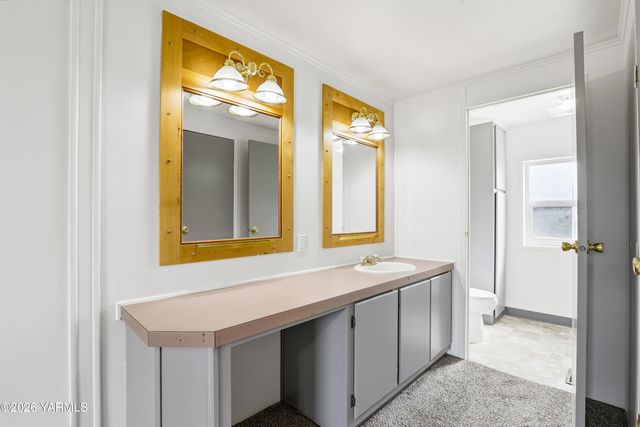 100 Trepanier Ct, Tieton, WA 98947