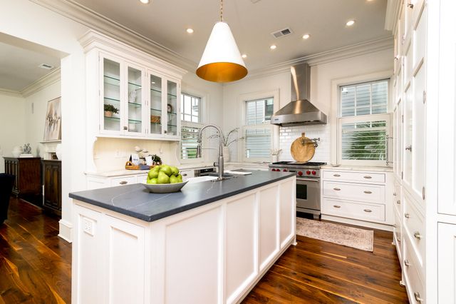 9 Transom Court, Charleston, SC 29407