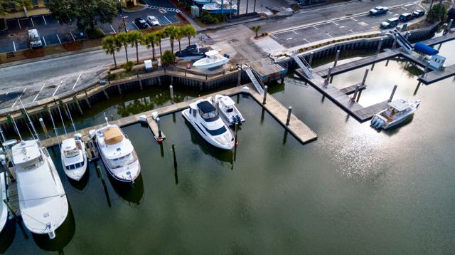 9 Transom Court, Charleston, SC 29407