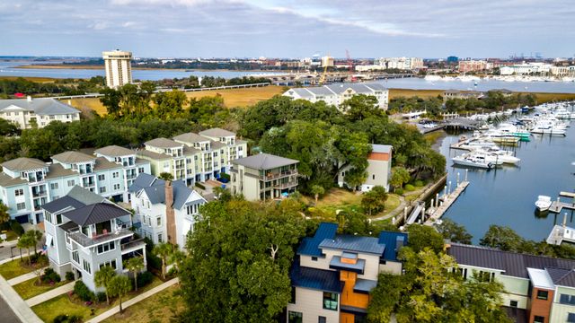 9 Transom Court, Charleston, SC 29407