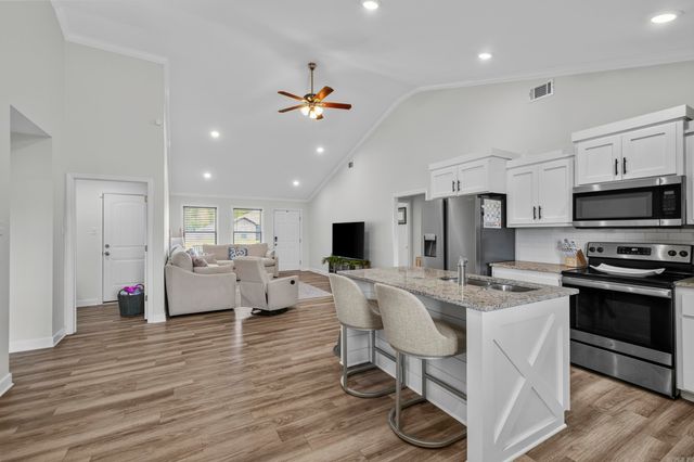21 Winchester Drive, Ward, AR 72176