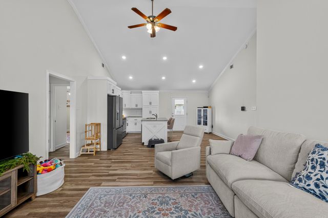 21 Winchester Drive, Ward, AR 72176