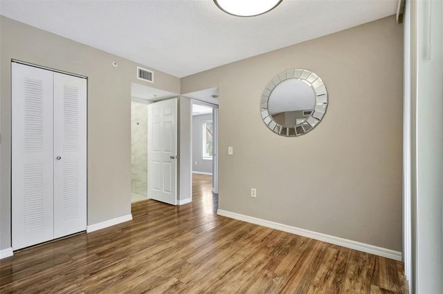 310 Villa Circle 310, Boynton Beach, FL 33435