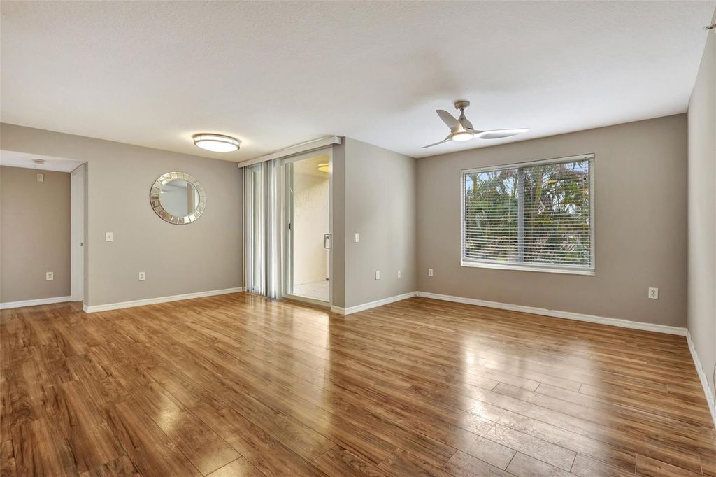 310 Villa Circle 310, Boynton Beach, FL 33435
