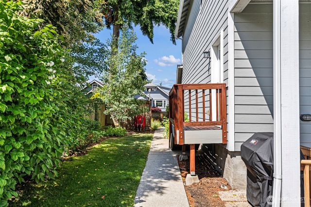 1225 N Anderson Street, Tacoma, WA 98406